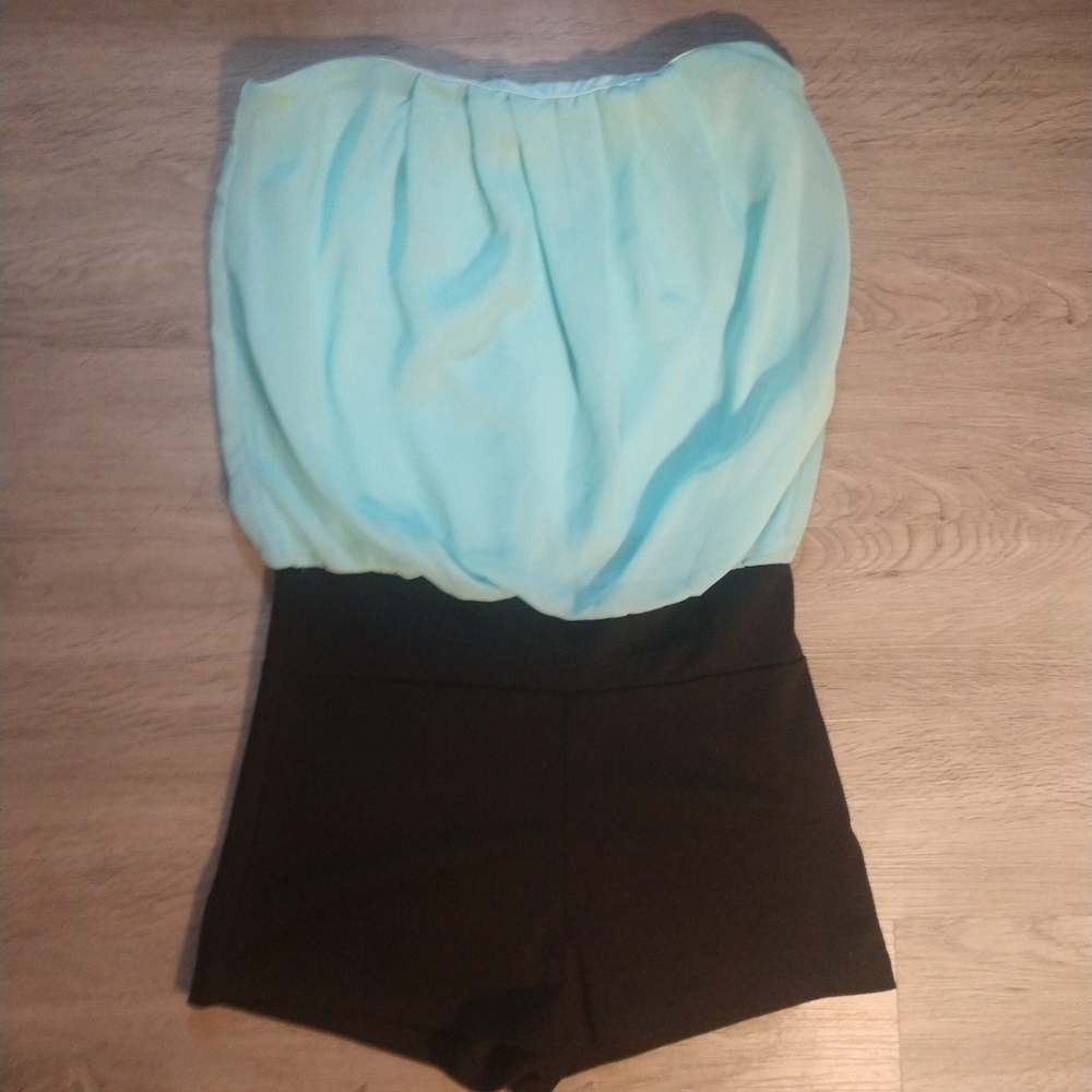 Body Cental Sz. S Romper